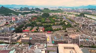 航拍桂林著名景区王城景区视频的预览图
